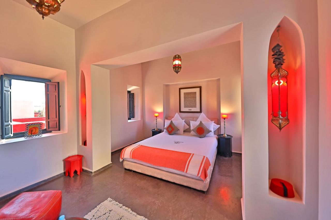 Dar Noujoum Hotel Ait Bou Zguia Exterior photo